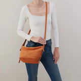 HOBO - Bonita Medium Crossbody - MARMALADE IN NUBUCK