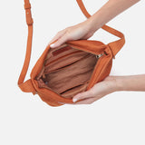 HOBO - Bonita Medium Crossbody - MARMALADE IN NUBUCK