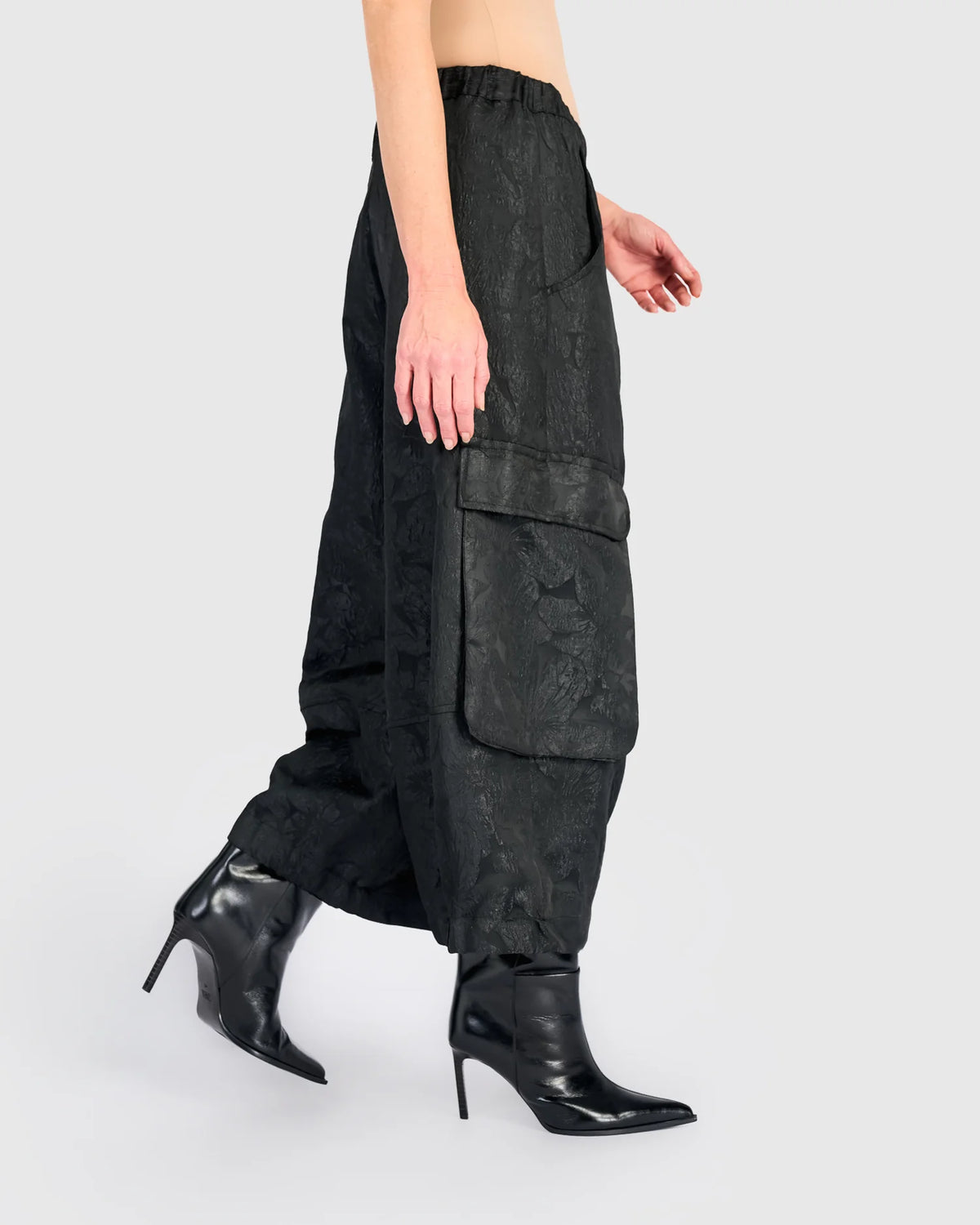 ALEMBIKA Damask Wide Cargo Pants - AP713O - ONYX