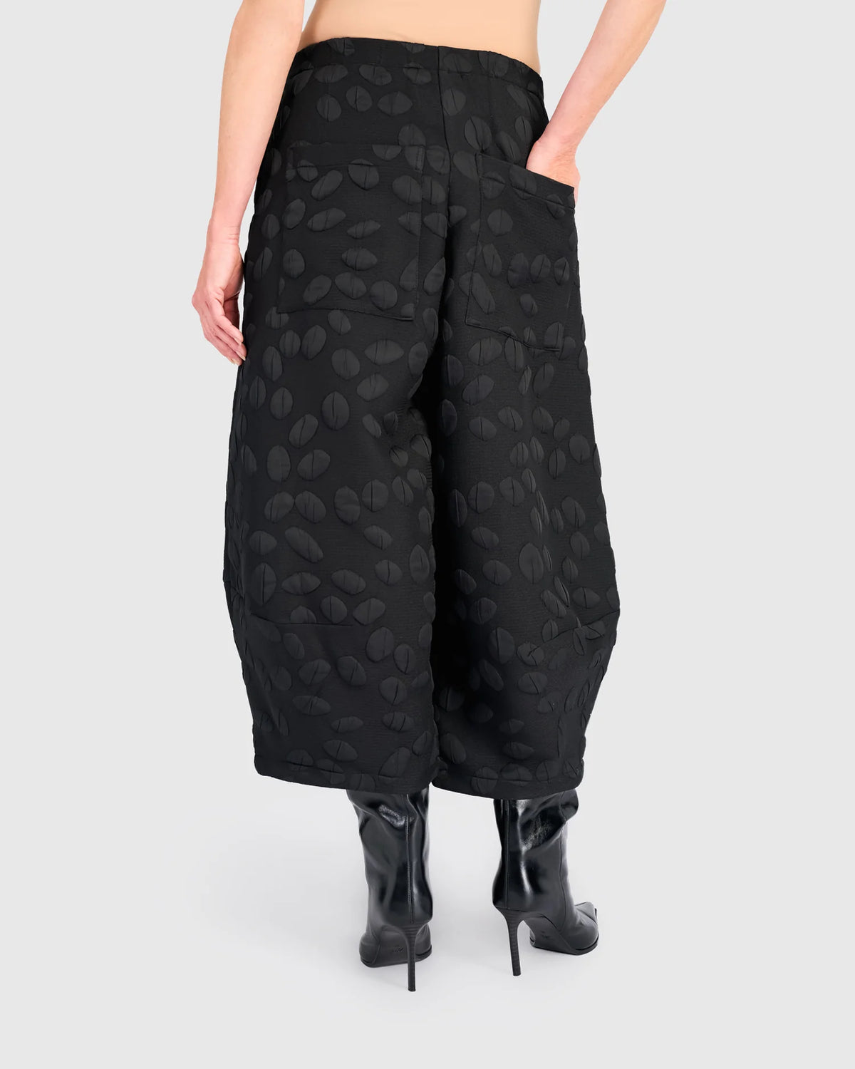 ALEMBIKA Intermezzo Lantern Pants - AP714C - BLACK SPOTS