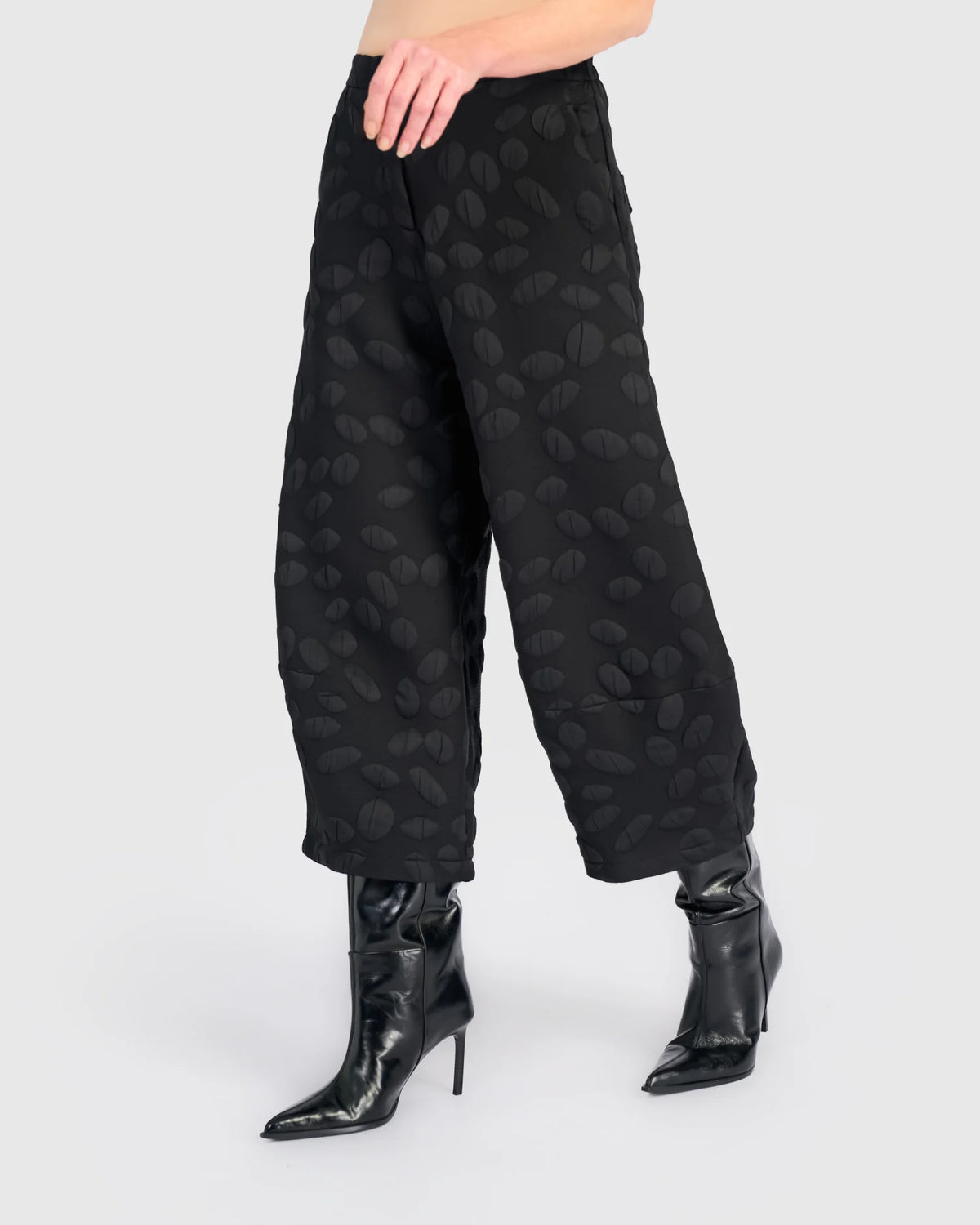 ALEMBIKA Intermezzo Lantern Pants - AP714C - BLACK SPOTS