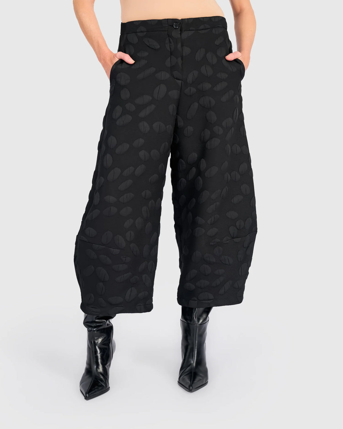 ALEMBIKA Intermezzo Lantern Pants - AP714C - BLACK SPOTS