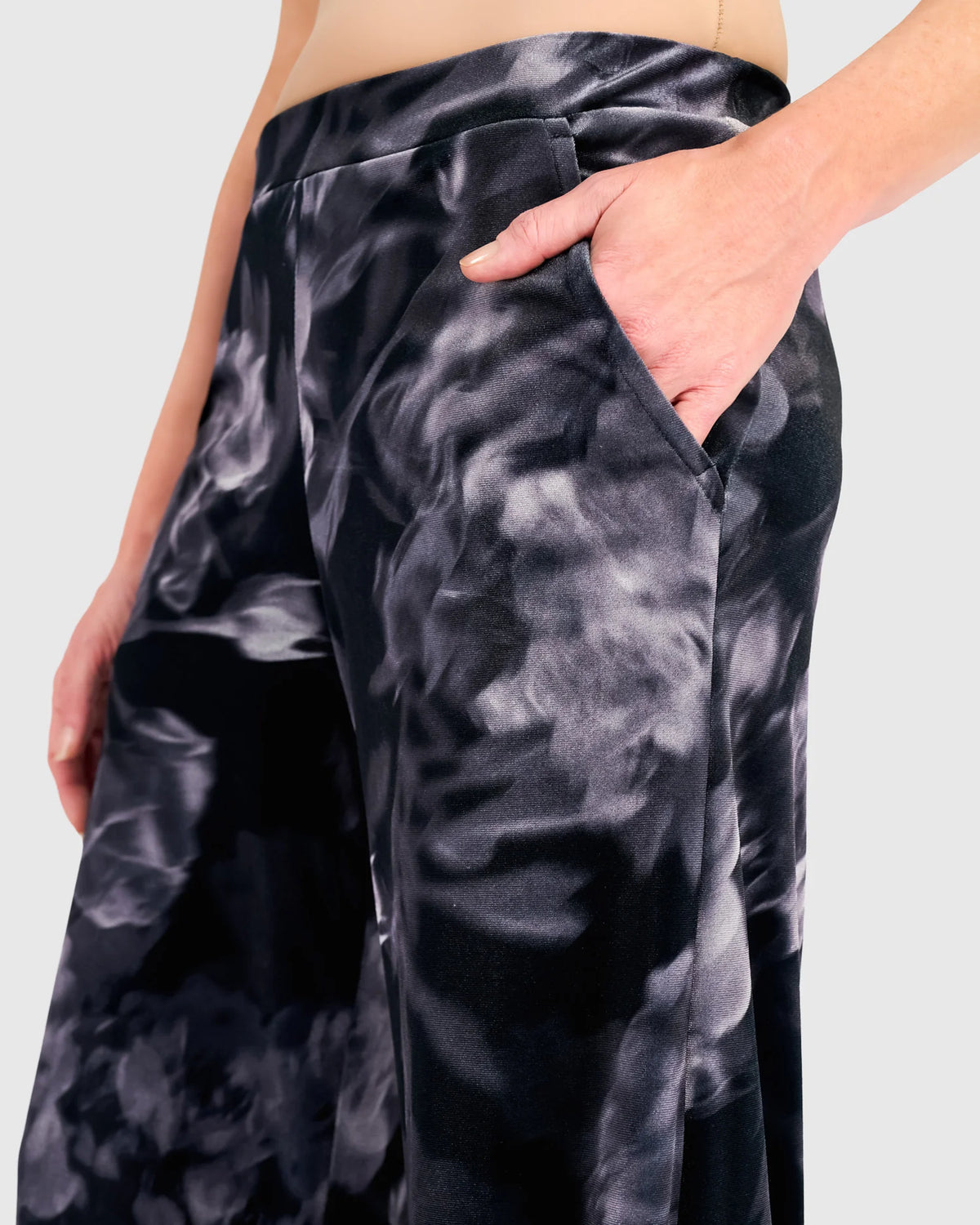 ALEMBIKA Elemi Velvet Straight Pants - AP720F - SMOKE FLORA