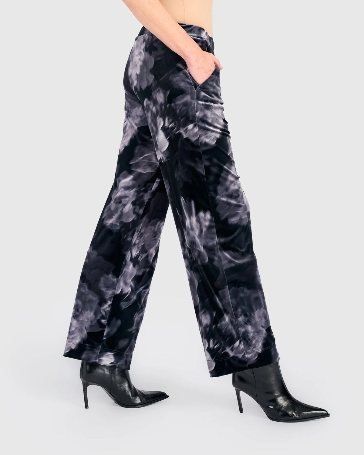 ALEMBIKA Elemi Velvet Straight Pants - AP720F - SMOKE FLORA