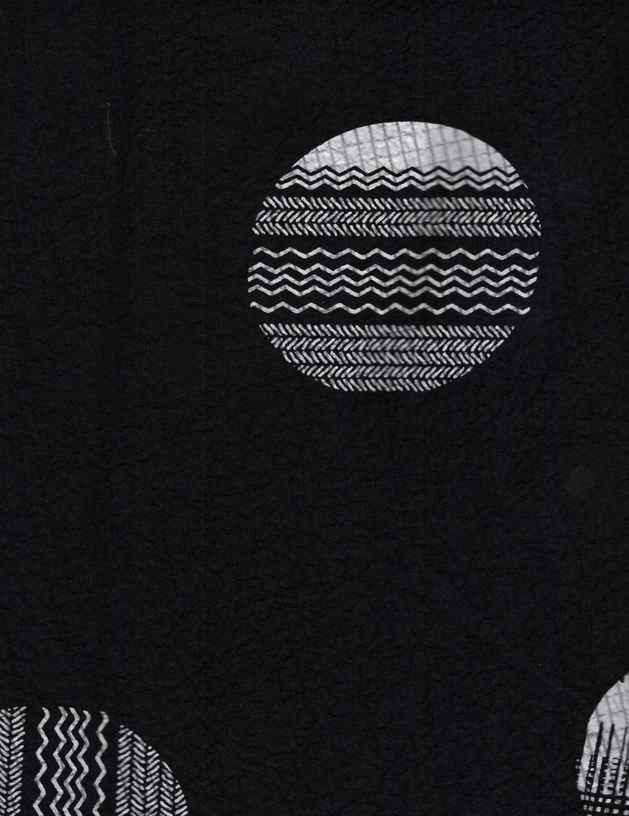 MOONLIGHT Abstract Circle Artsy V-Neck Tunic  - 3027 - WHITE/BLACK