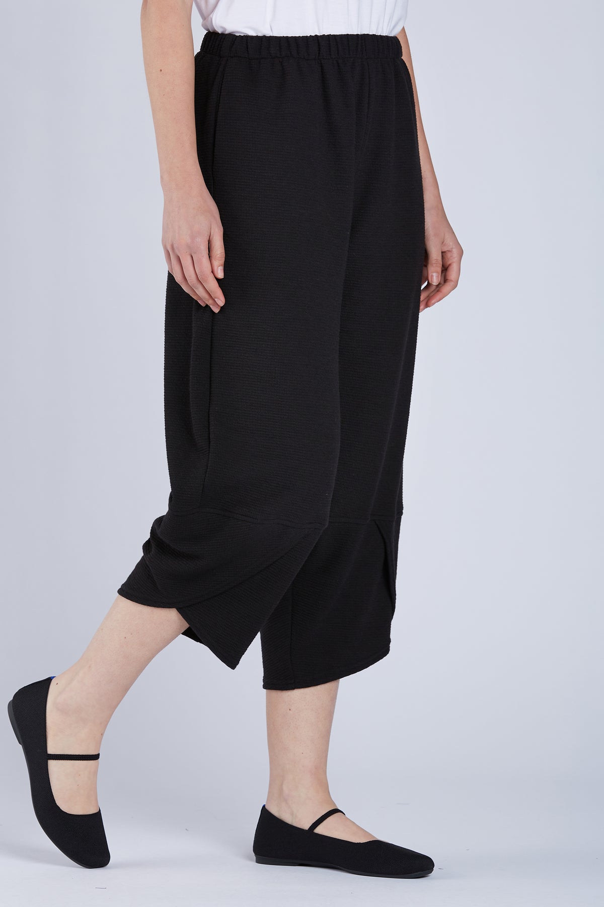 Sydney Project Harper Balloon Capri Pant - SEP104 - BLACK