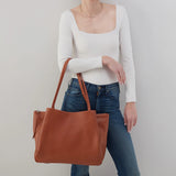 HOBO - Essential Large Tote - LION IN SOFT SAFFIANO LEATHER