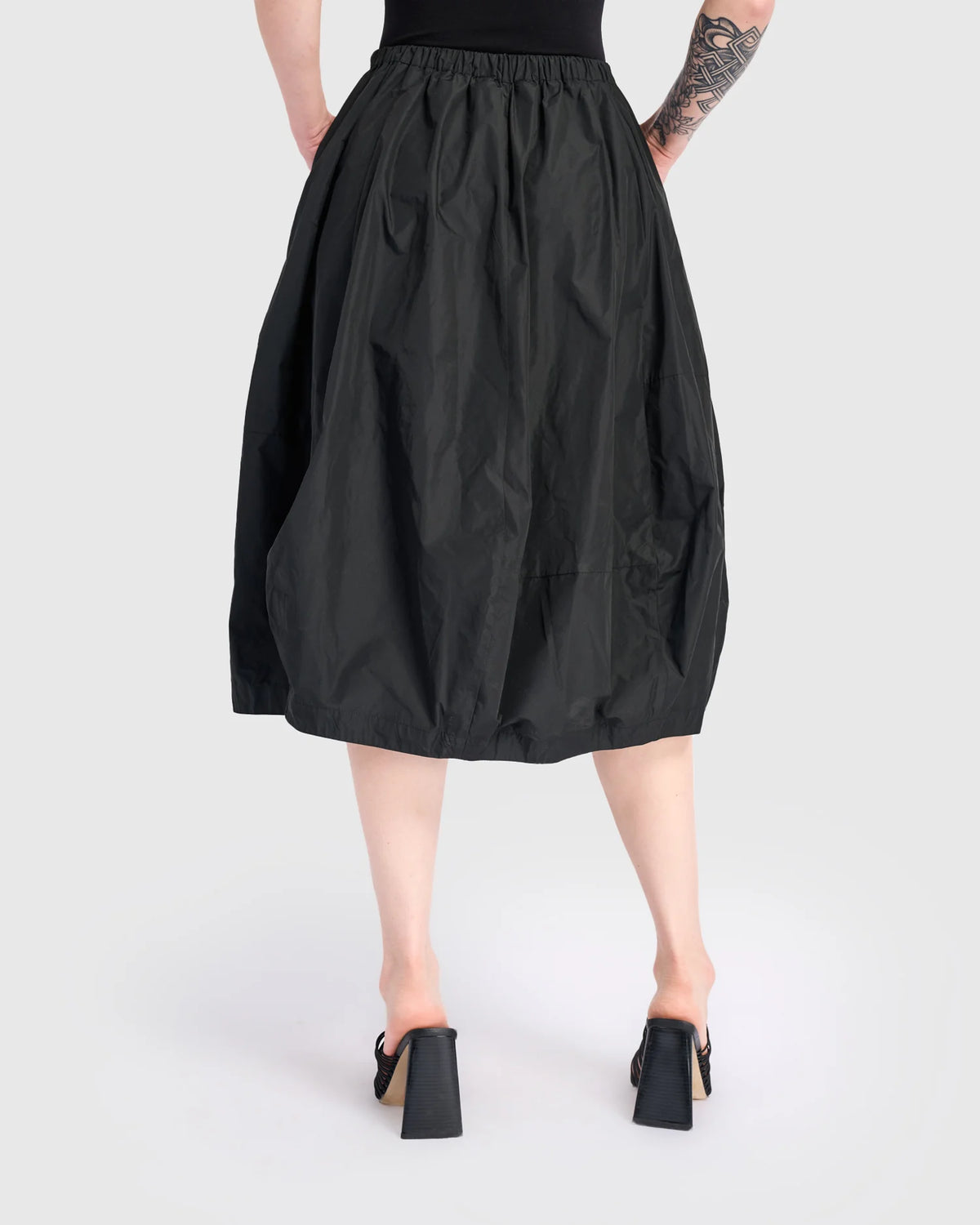 ALEMBIKA Kuro Balloon Skirt - EK315B - BLACK