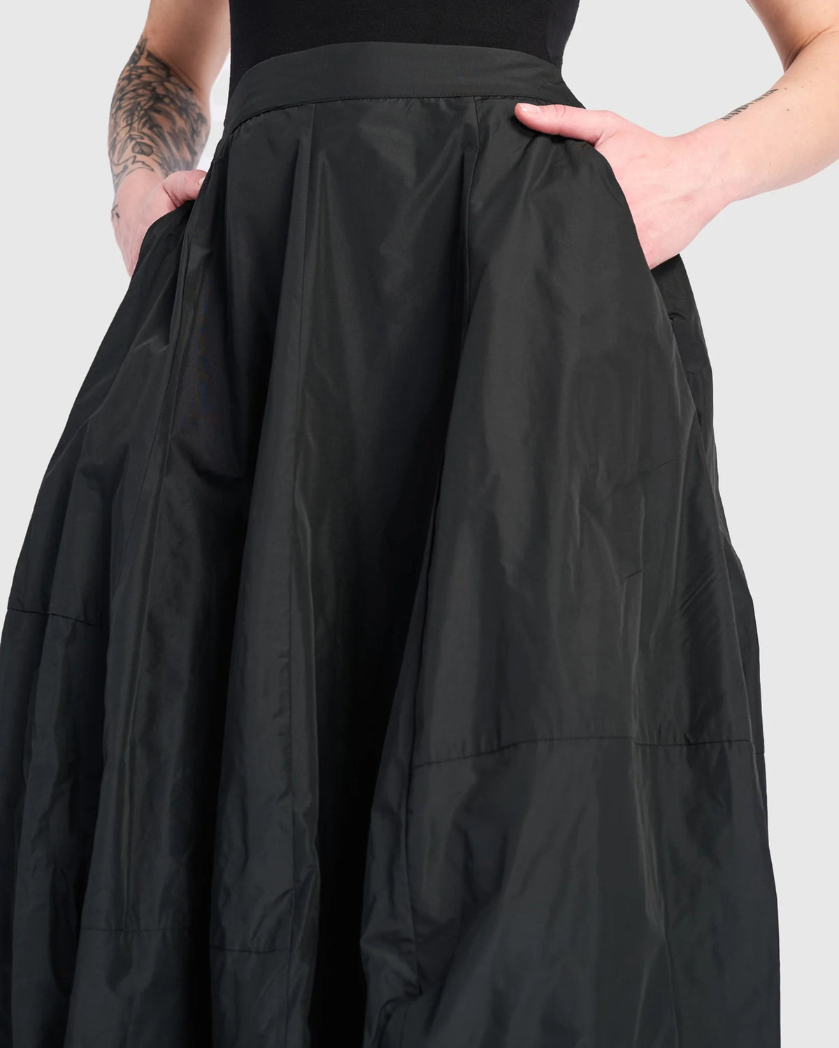 ALEMBIKA Kuro Balloon Skirt - EK315B - BLACK