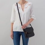 HOBO - Fern Foldover Medium Messenger - BLACK IN PEBBLED LEATHER