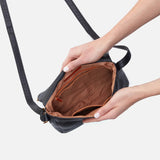 HOBO - Fern Foldover Medium Messenger - BLACK IN PEBBLED LEATHER