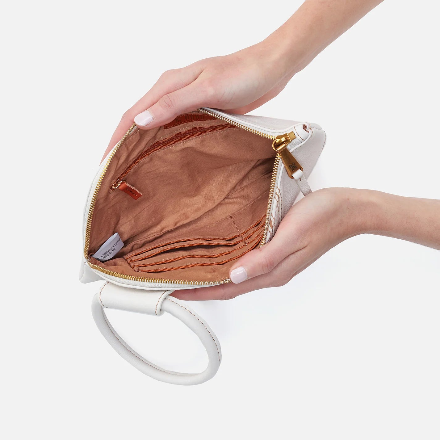HOBO - Sable Wristlet - WHITE IN PEBBLED LEATHER