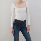 HOBO - Fern Slim Belt Bag - BLACK IN PEBBLED LEATHER