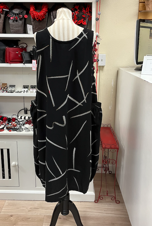 Yaza Pouch Pocket Dress - BLACK