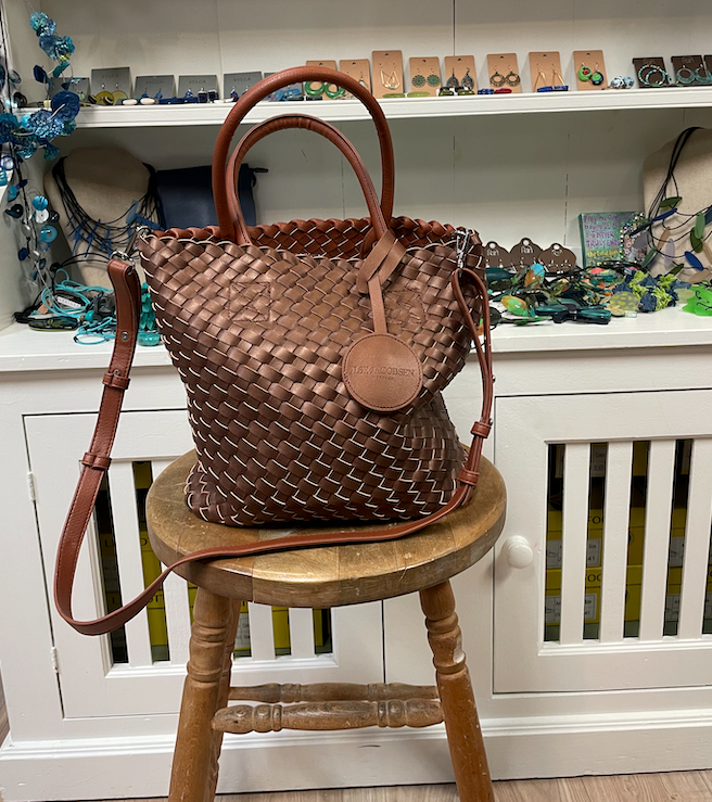 Ilse Jacobsen Woven Vertical Tote Bag - BURNT CARMEL/METALLIC Ilse Jacobsen Woven Vertical Tote Bag - BURNT CARMEL/METALLIC