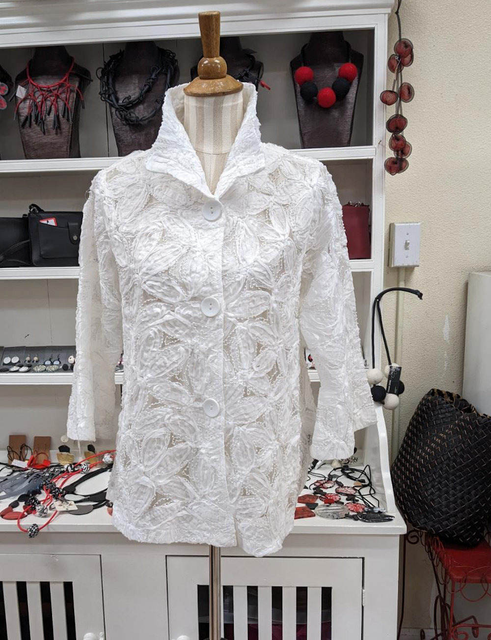 DAMEE Beaded Flower 3D Mesh JKT - 2381-WHITE