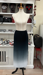 Alquema Boxy Skirt -  CHARCOAL GOES LIGHT