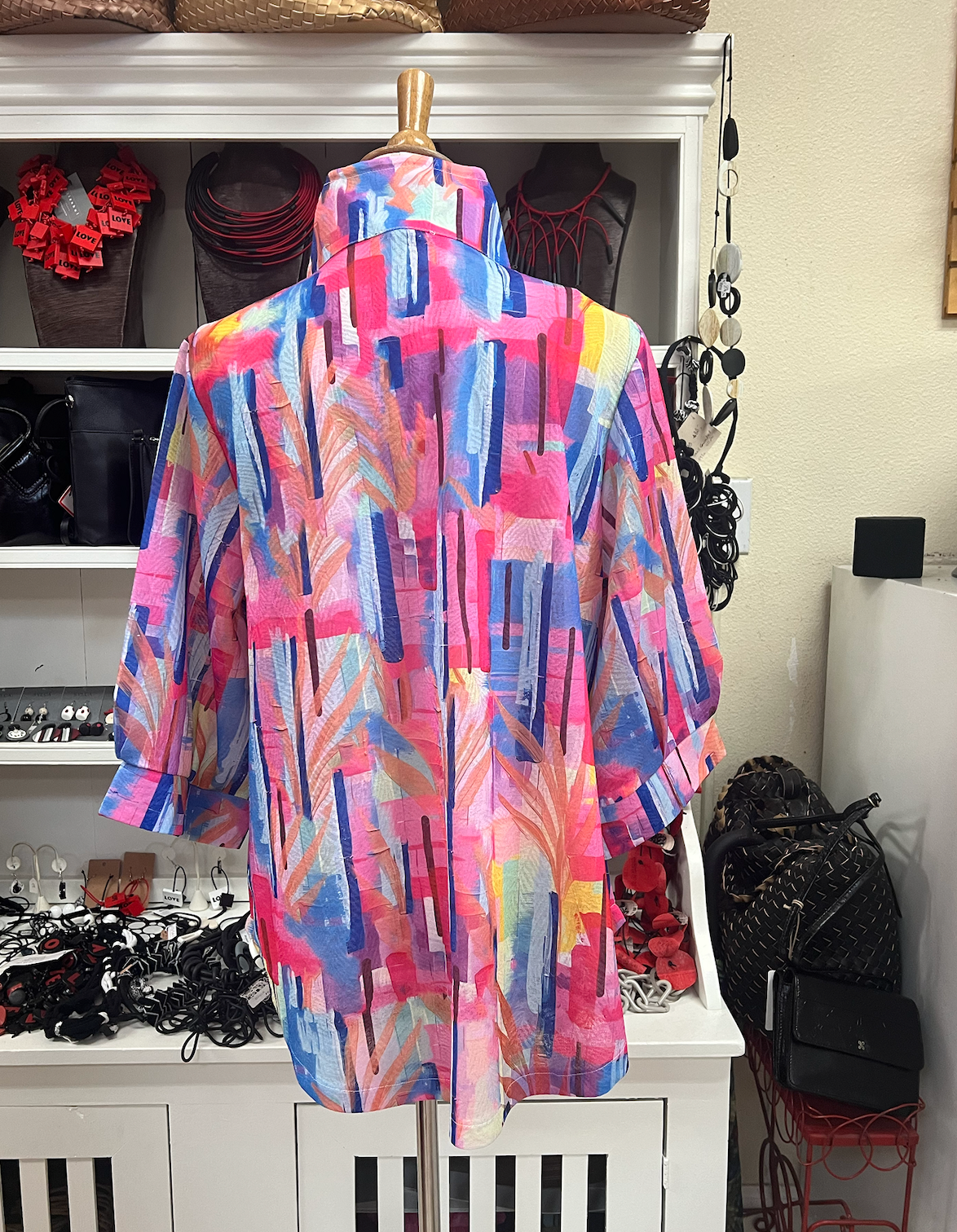 DAMEE ABSTRACT PAINTING BLOUSE- 7099- PNK - M ONLY