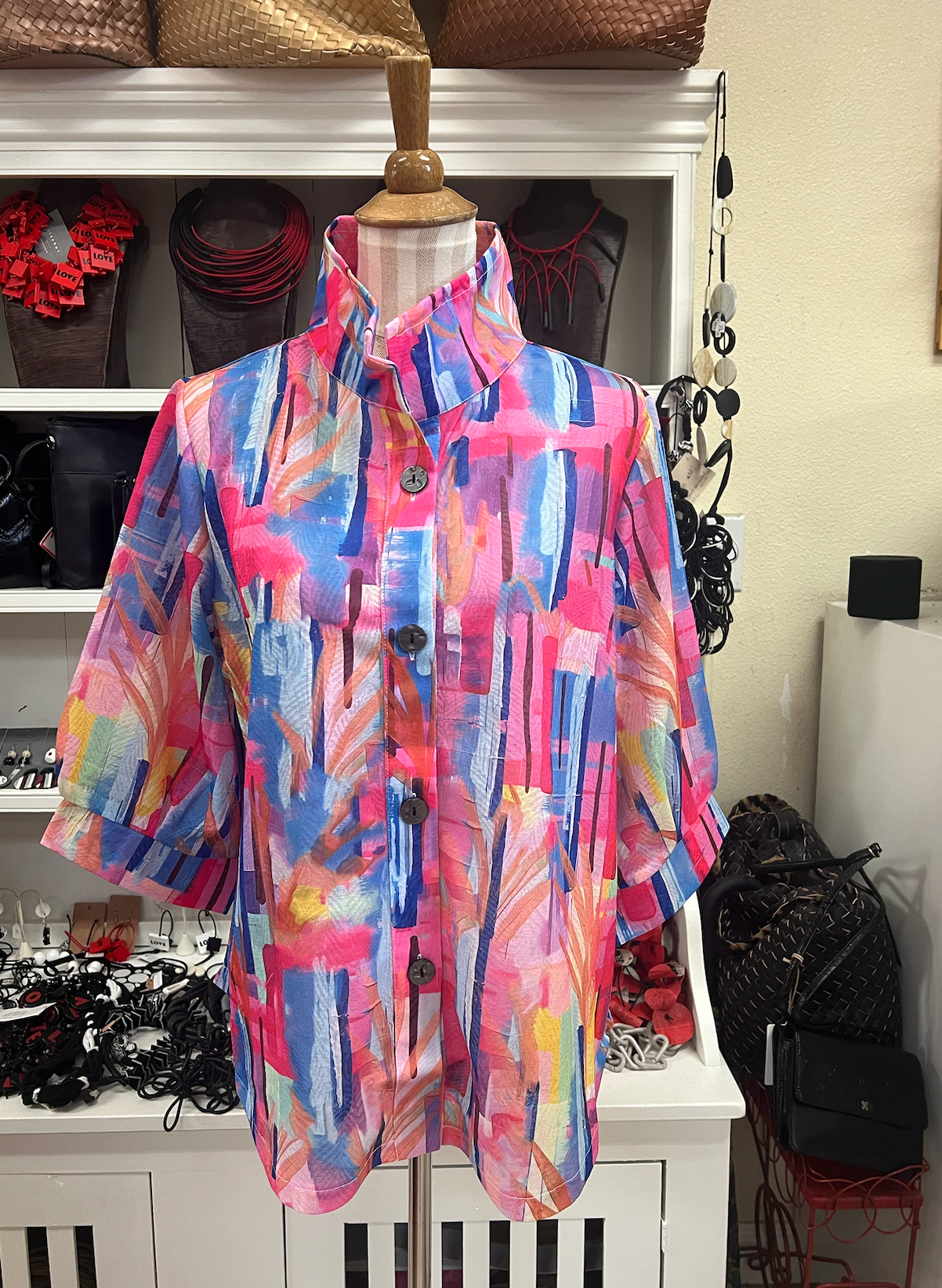 DAMEE ABSTRACT PAINTING BLOUSE- 7099- PNK - M ONLY