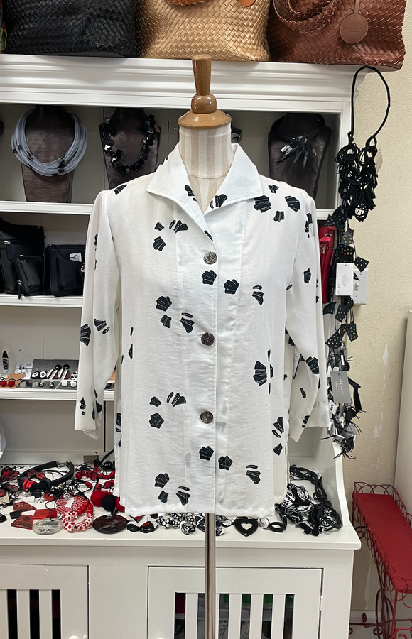 Fridaze AA02 - Sailor Linen Jacket - BLACK PETALS ON WHITE