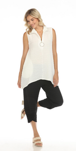 INOAH "White" - Solid Zip Up Top
