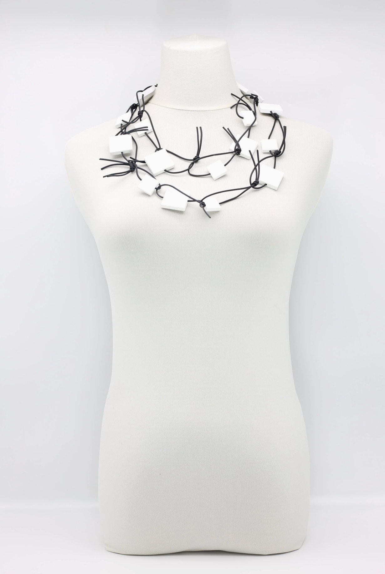 JIANHUI LONDON White Wooden Squares On Leatherette Chain Necklace