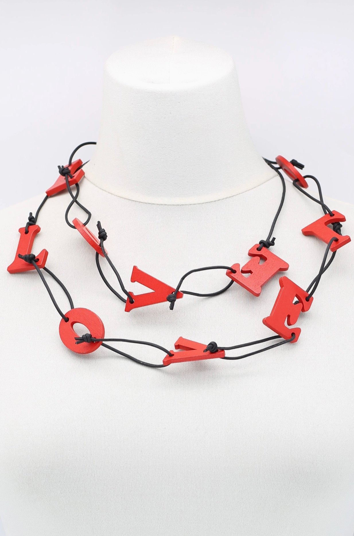 JIANHUI LONDON Red Big Love On Leatherette Chain Necklace