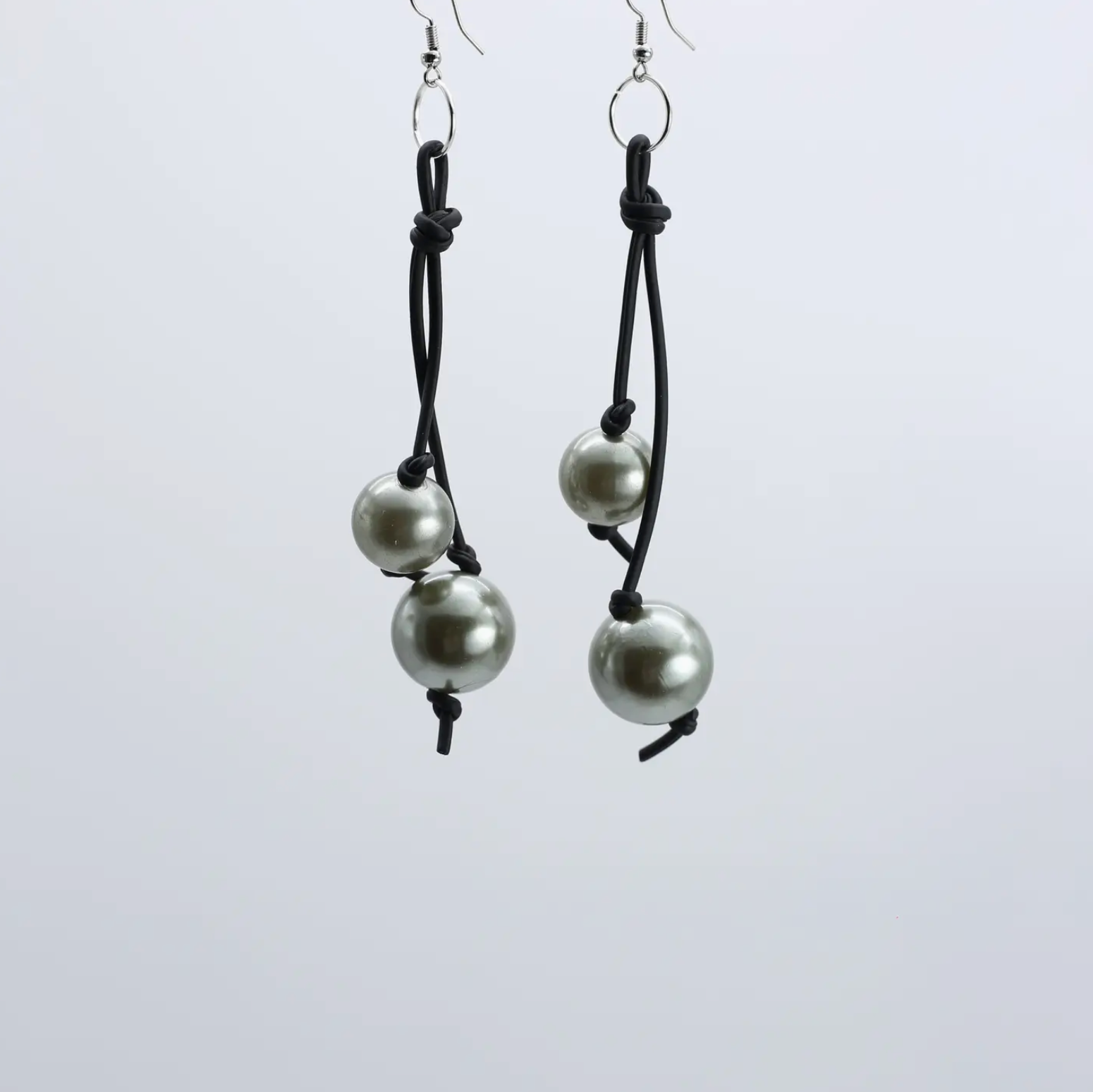 JIANHUI LONDON Grey Faux Pearl On 2 Leatherette Stand Earrings