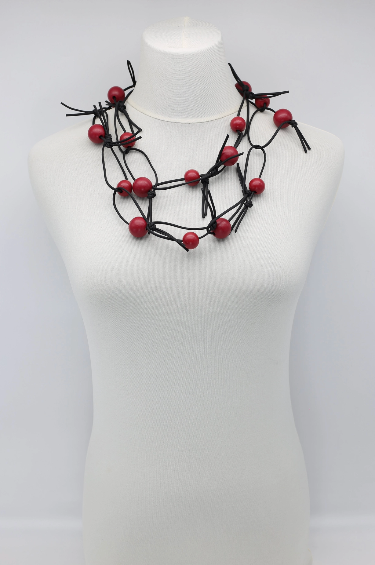 JIANHUI LONDON Burgundy Round Beads On Leatherette Chain Necklace