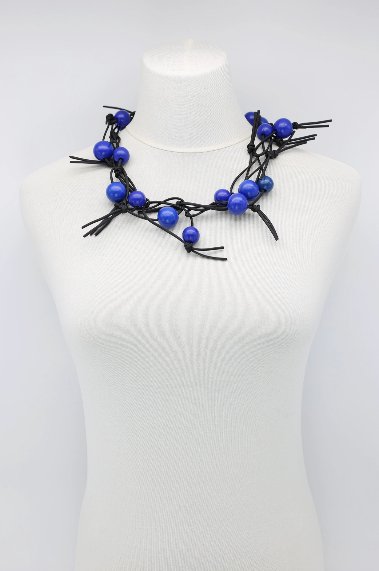 JIANHUI LONDON Cobalt Blue Round Beads On Leatherette Chain Necklace