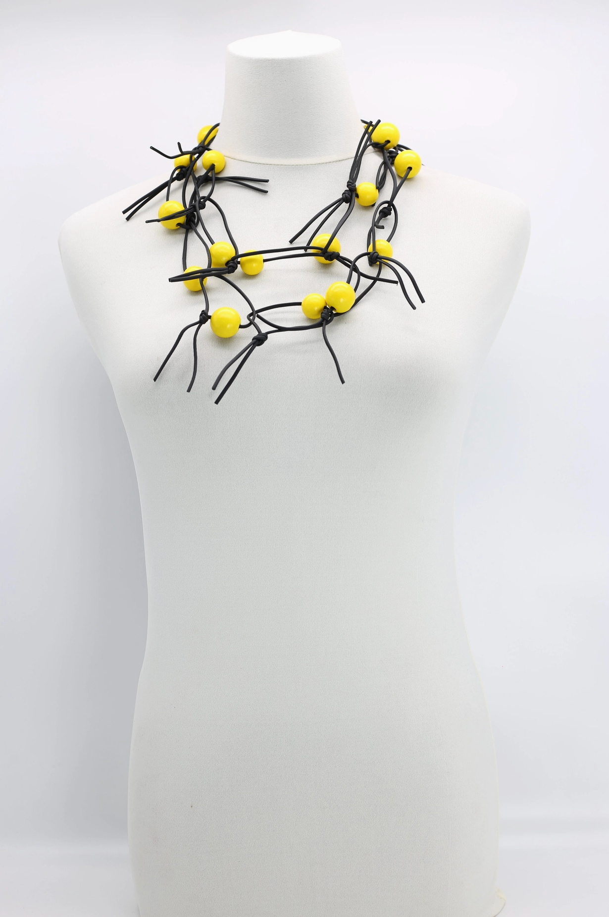 JIANHUI LONDON Yellow Round Beads On Leatherette Chain Necklace