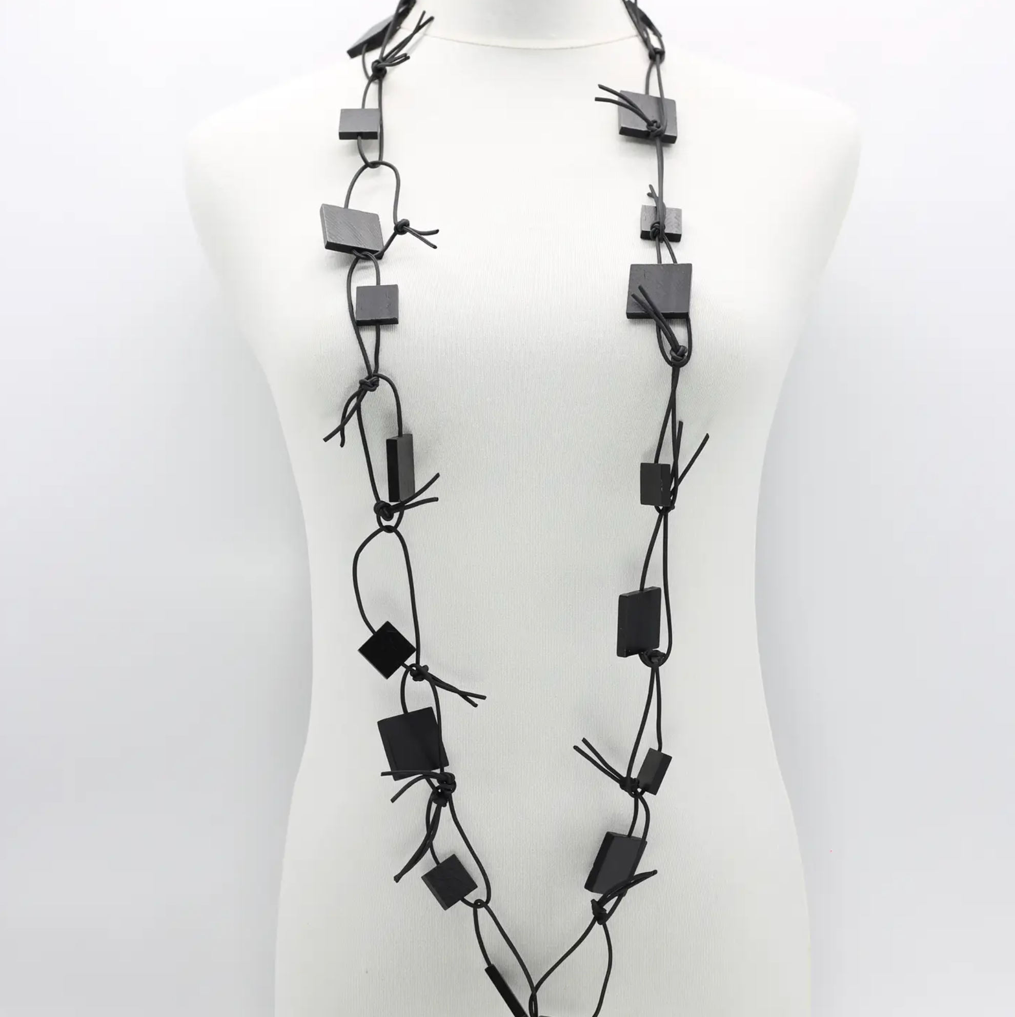 JIANHUI LONDON Black Wooden Squares On Leatherette Chain Necklace