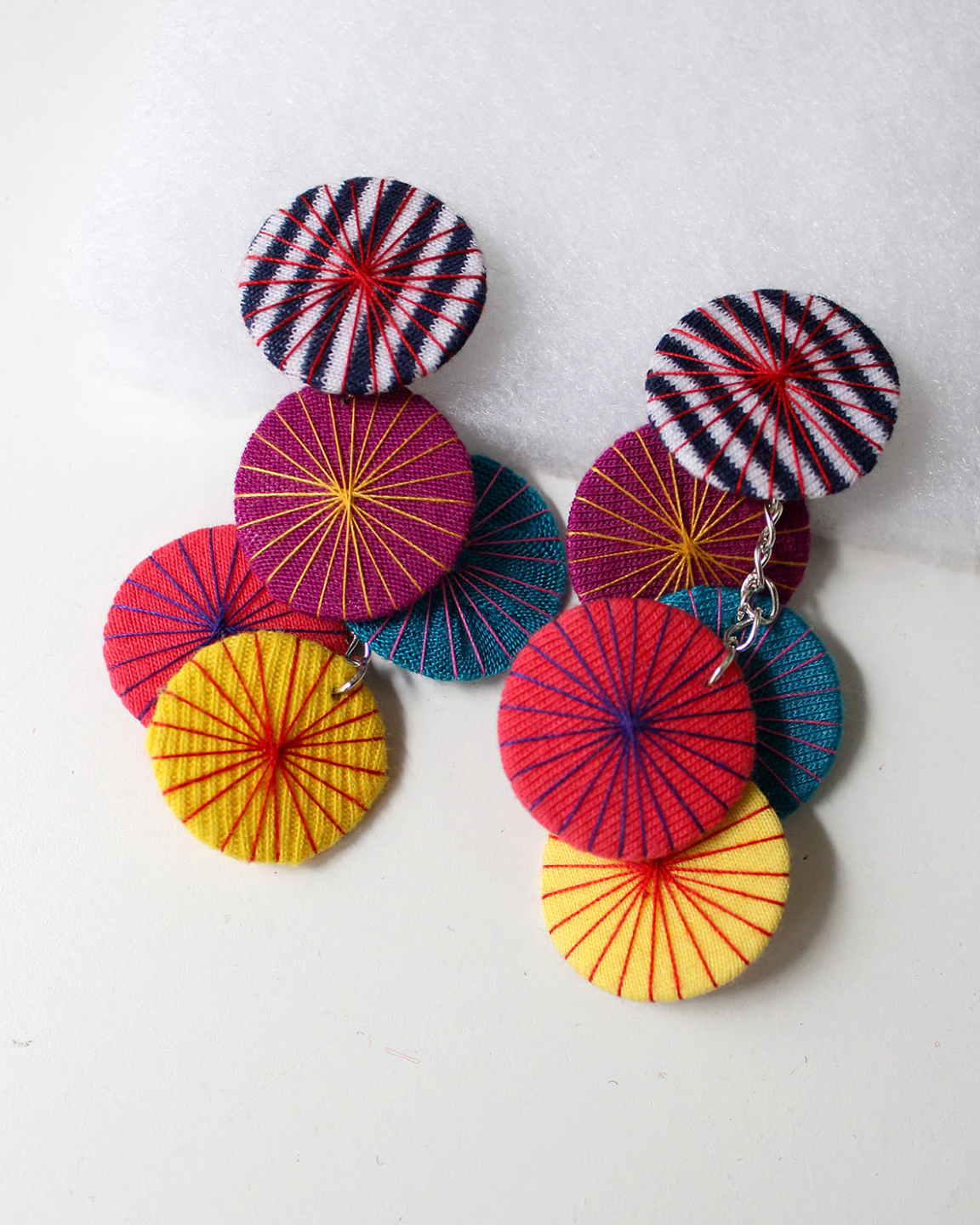 BEYOND THREADS Multi Platillos Earrings