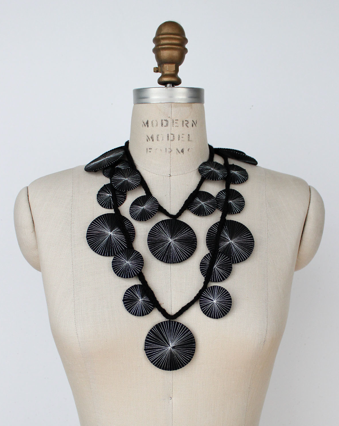 BEYOND THREADS Black Platillos Wrap Necklace