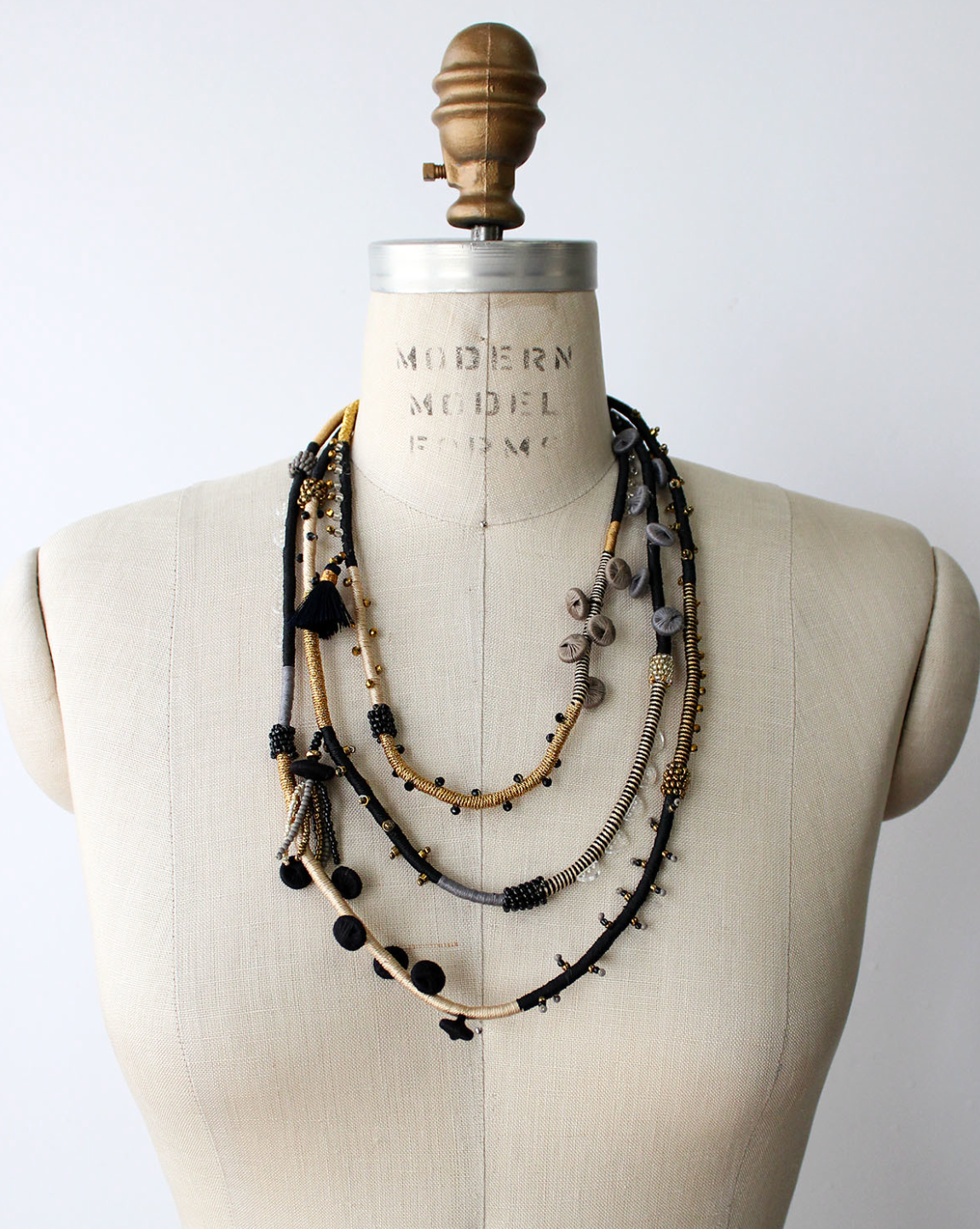 BEYOND THREADS Black Bedouin Necklace