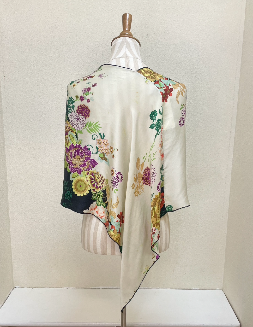 URU Wrap - P65 ASIAN FLORAL (One Size)