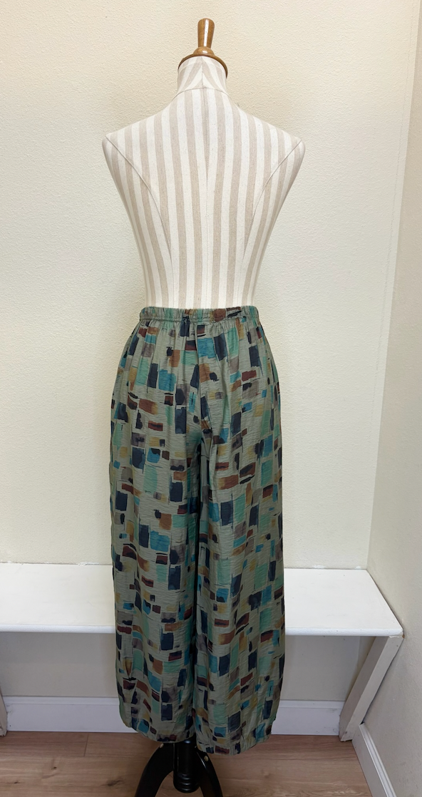 CUT LOOSE - Sea Glass Cropped Pant w/ Darts - 6232088