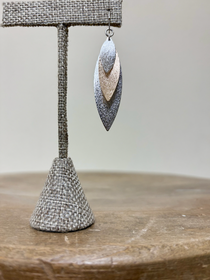 RAIN DC Two Tone Sparkle Ellipse Layer Earring