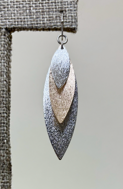 RAIN DC Two Tone Sparkle Ellipse Layer Earring