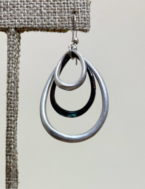 RAIN Silver Teardrop Layer Earring