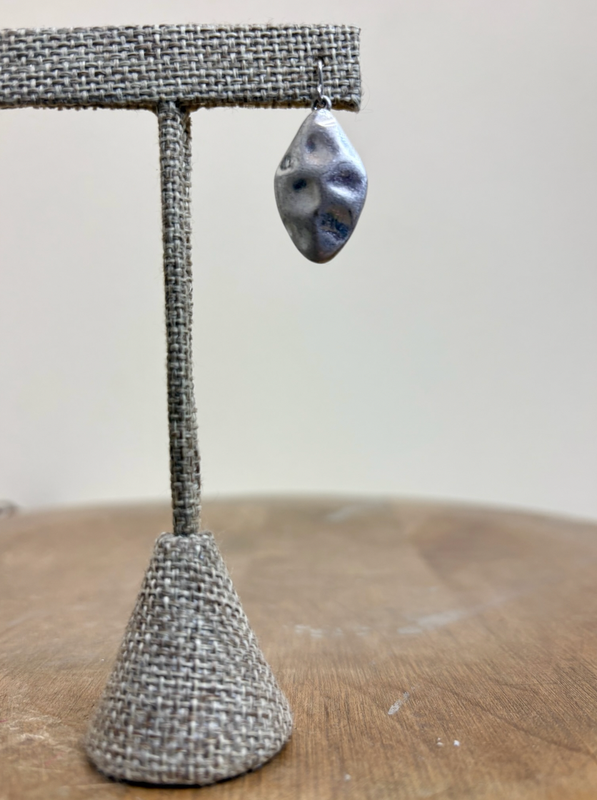 RAIN Silver Textured Earring