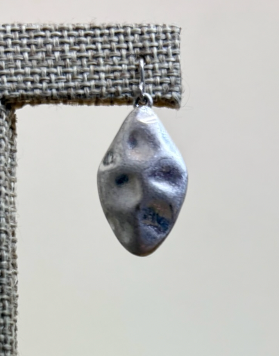 RAIN Silver Textured Earring