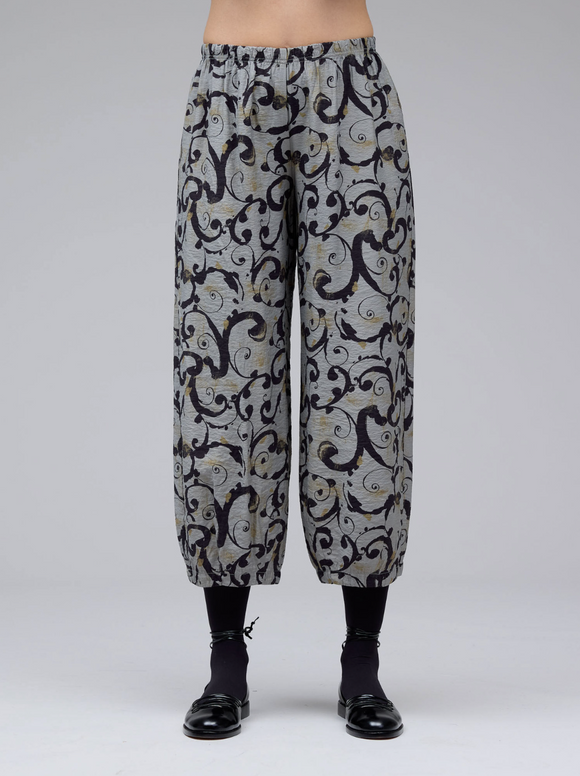 CUT LOOSE Swirl Cropped Pants W/ Darts - 6982088