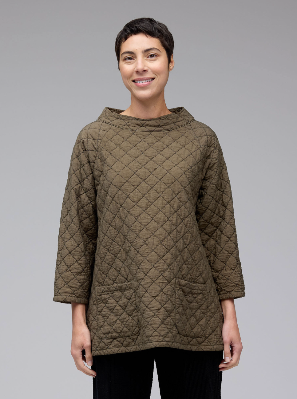 CUT LOOSE Quilted Parachute Raglan Pocket Top - 6596798