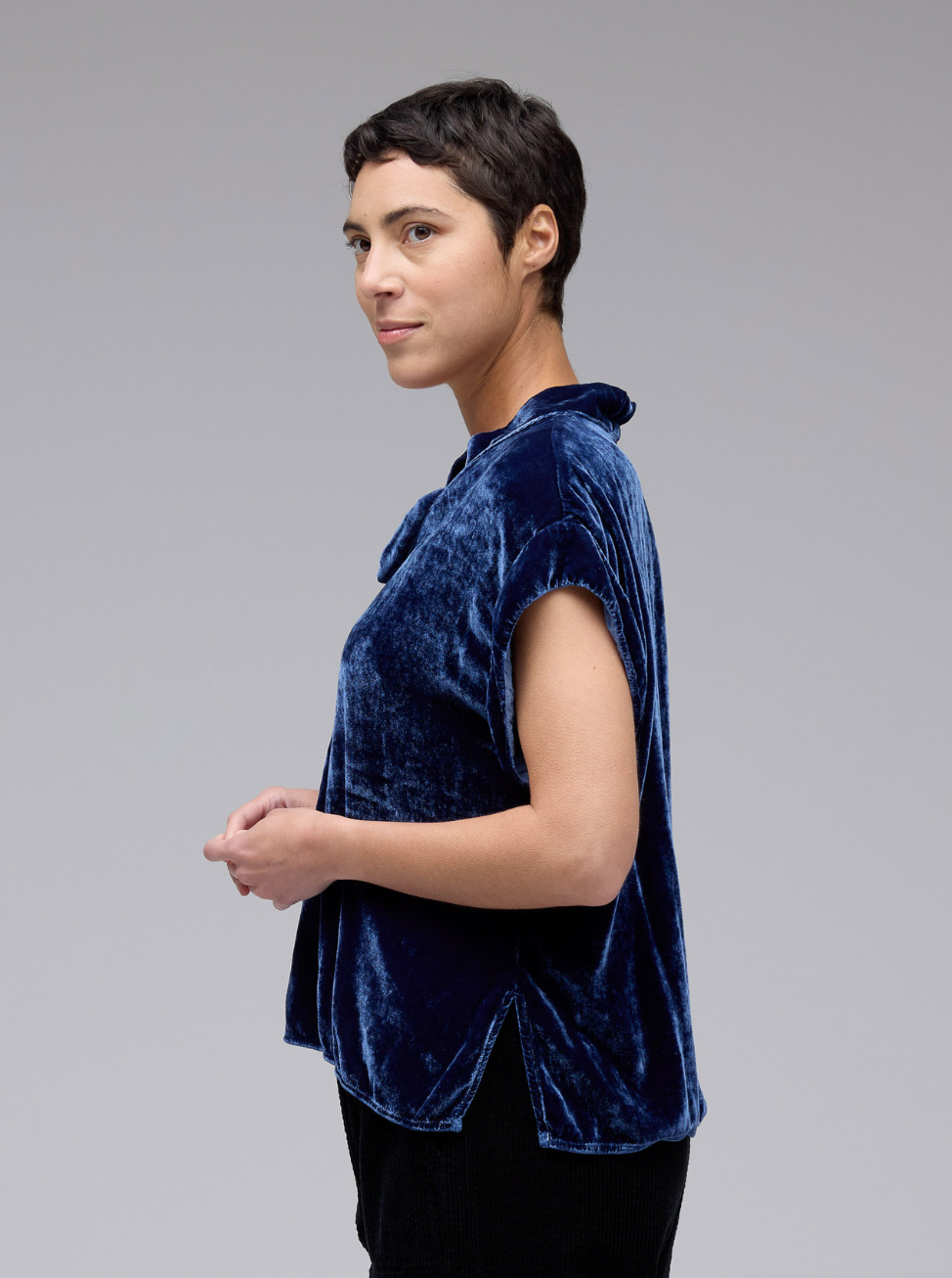 CUT LOOSE Velvet Short Sleeve Cowl Top - 6996139
