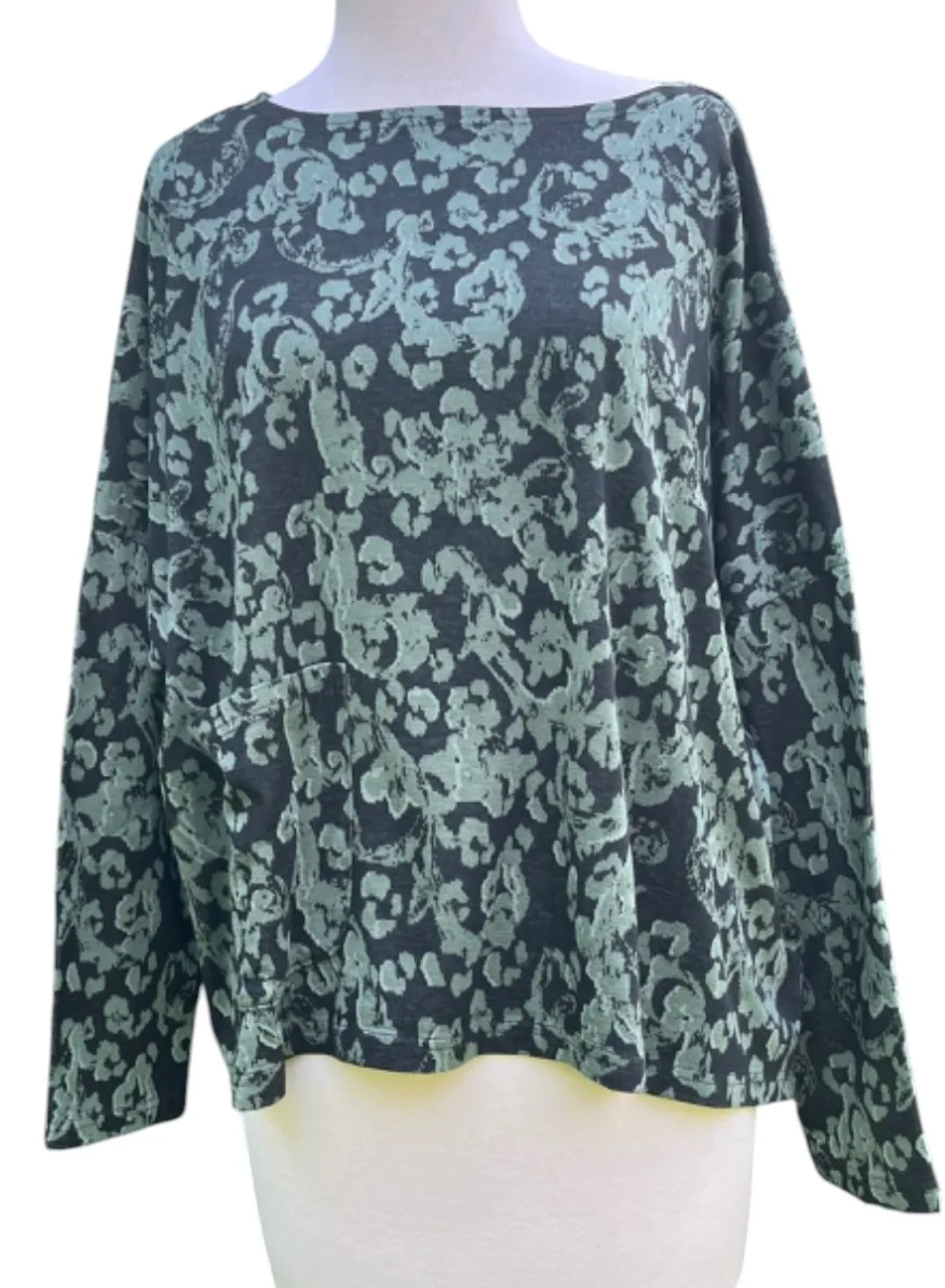 CUT LOOSE Floral Jacquard O/S Pocket Pullover - 6727625