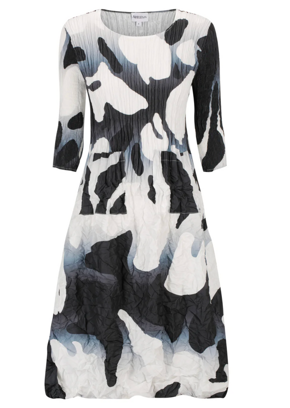 Alquema 3/4 Sleeve Smash Pocket  Dress - ORCHA