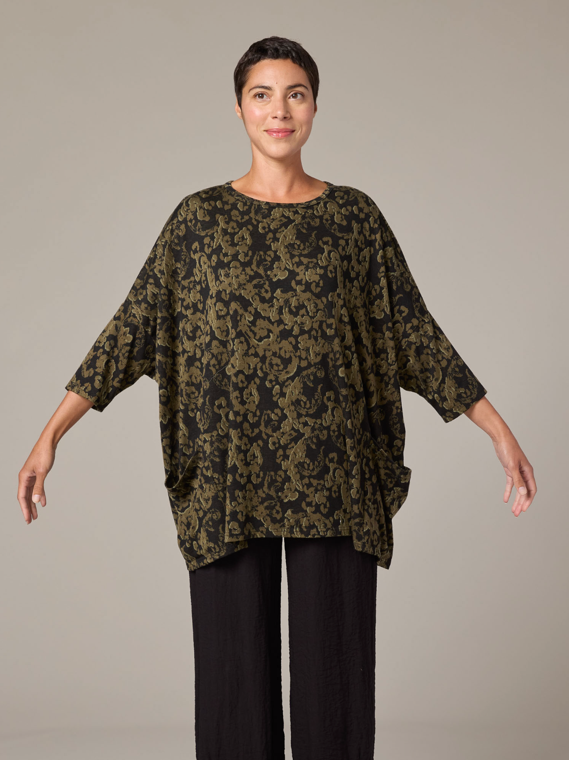 CUT LOOSE Floral Jacquard O/S Pullover Top - 6726024