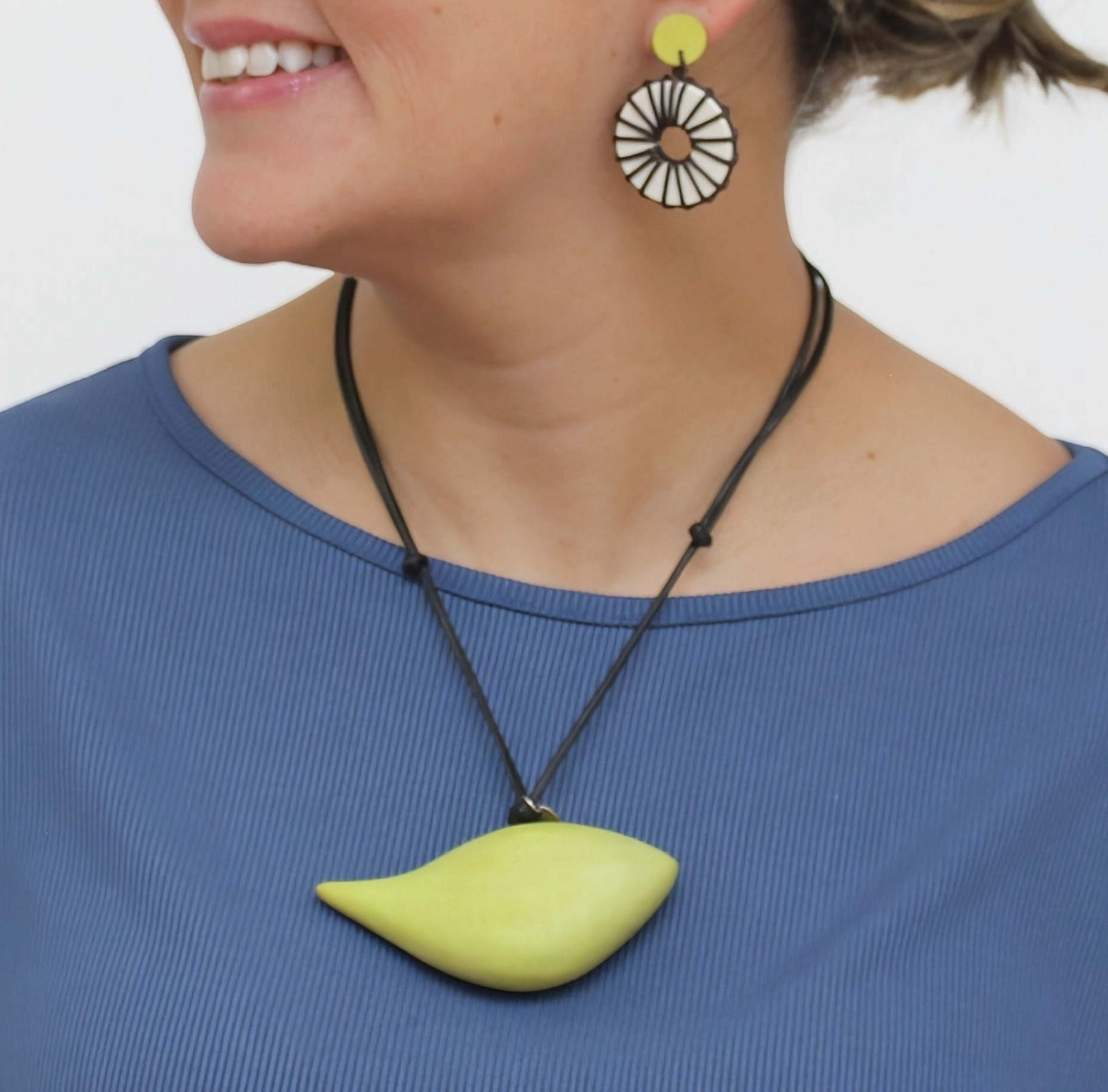 SYLCA Chartreuse Robin Bird Wooden Pendant Adjustable Necklace