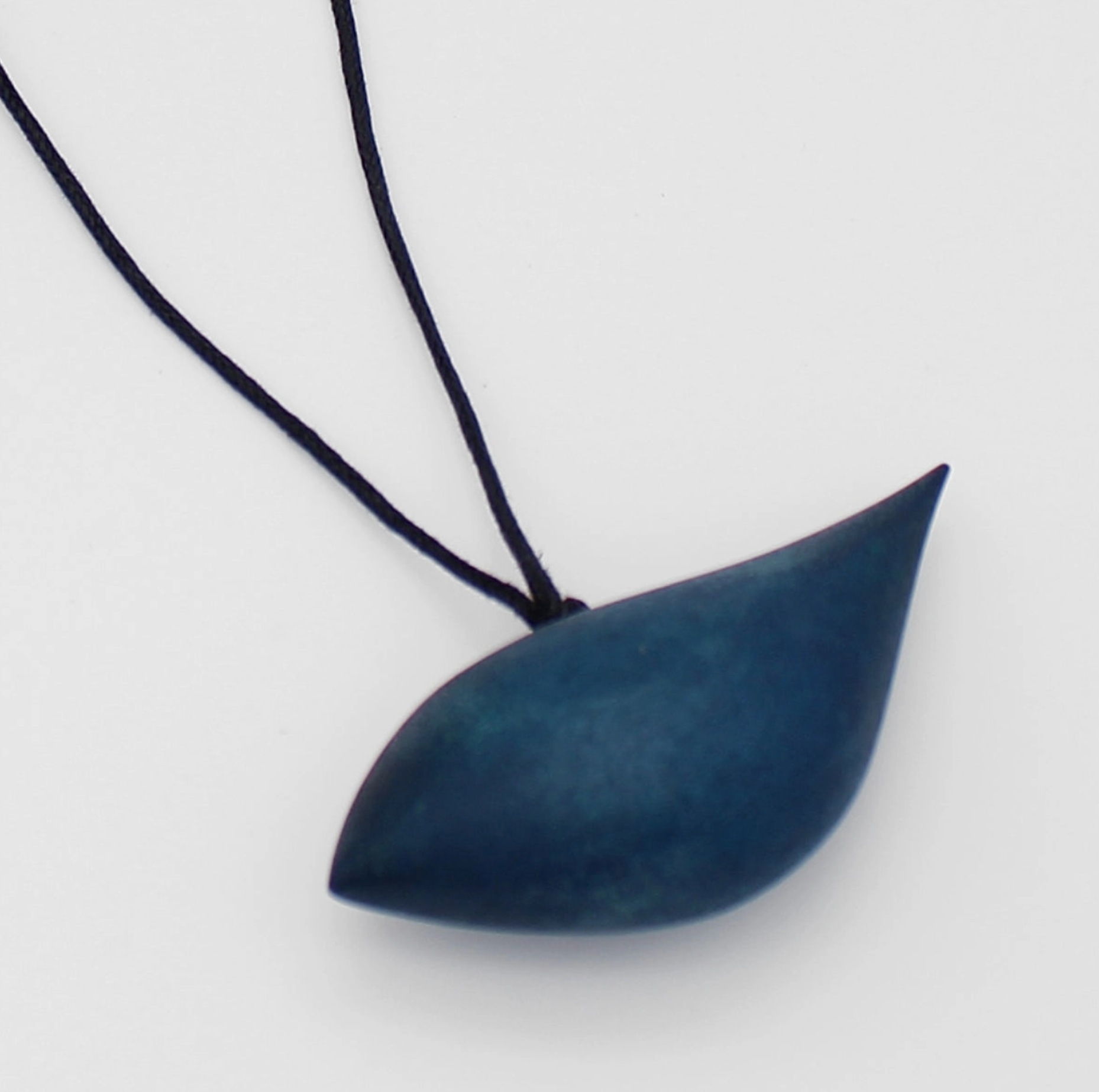 SYLCA Navy Robin Bird Wooden Pendant Adjustable Necklace